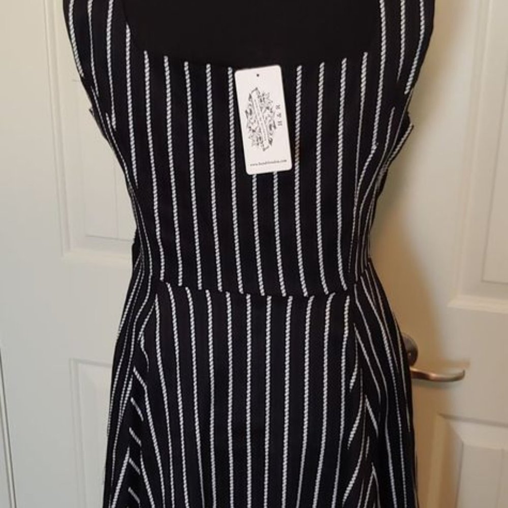 Hearts & Roses Dress - Picture 3 of 6
